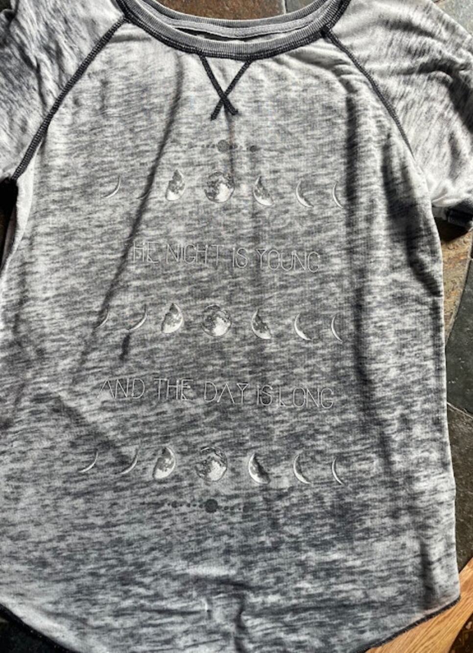 Grayson/Threads Celestial Moon Phases Burnout Distressed Graphic T - Large